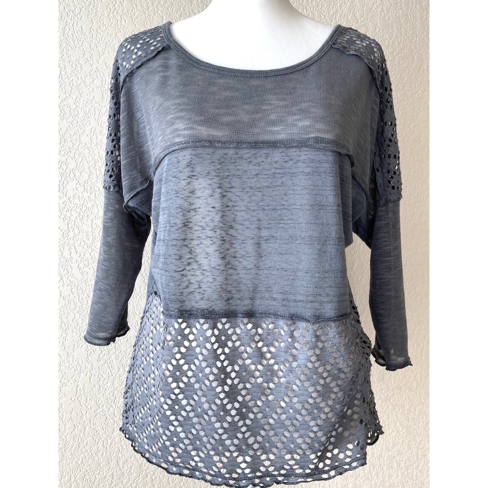 Wet Seal Dolman light knit shirt with lace detail